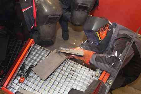 Vorf&uuml;hrugen im MAG-Schwei&szlig;en von der Fa. Lorch.